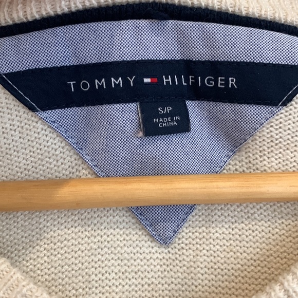 Tommy hilfiger long sleeve vneck SMALL - Picture 4 of 4